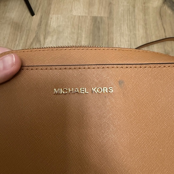 Michael Kors Jet Set Large Saffiano Leather Crossbody Bag - Picture 5 of 5